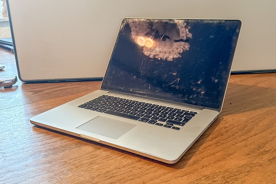 Apple MacBook Pro A1398
